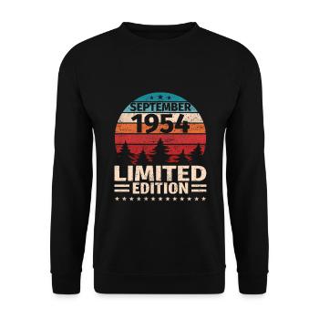 69th Birthday September Vintage 1954 Vintage - Unisex Sweatshirt - black - Front - Alina (178cm) & Michal (187cm)
