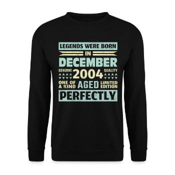 19th Birthday December Vintage 2004 Vintage - Unisex Sweatshirt - black - Front - Alina (178cm) & Michal (187cm)