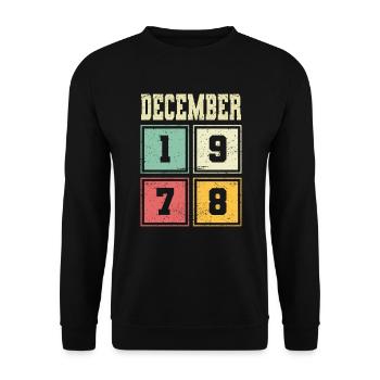 45th Birthday December Vintage 1978 Vintage - Unisex Sweatshirt - black - Front - Alina (178cm) & Michal (187cm)