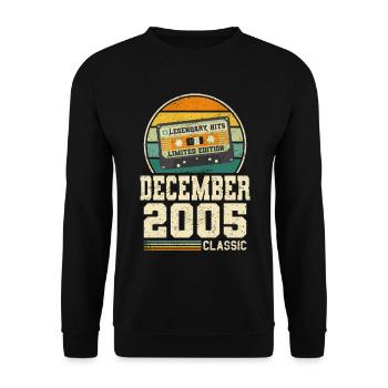 18th Birthday December Vintage 2005 Vintage - Unisex Sweatshirt - black - Front - Alina (178cm) & Michal (187cm)