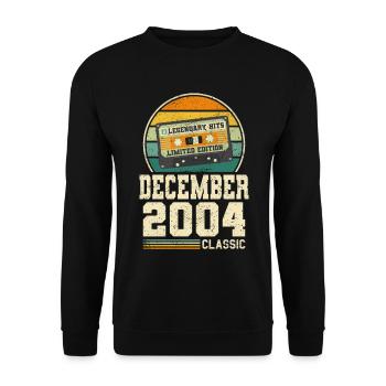 19th Birthday December Vintage 2004 Vintage - Unisex Sweatshirt - black - Front - Alina (178cm) & Michal (187cm)