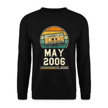 18th Birthday May Vintage 2006 Gift Idea - Unisex Sweatshirt - black - Front - Alina (178cm) & Michal (187cm)