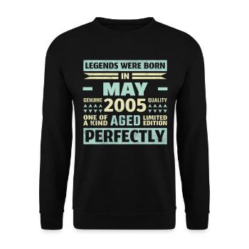 19th Birthday May Vintage 2005 Gift Idea - Unisex Sweatshirt - black - Front - Alina (178cm) & Michal (187cm)