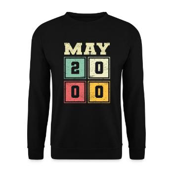 24th Birthday May Vintage 2000 Gift Idea - Unisex Sweatshirt - black - Front - Alina (178cm) & Michal (187cm)