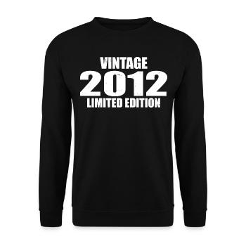 Vintage 2012 Birthday 2012 Retro 2012 - Unisex Sweatshirt - black - Front - Alina (178cm) & Michal (187cm)