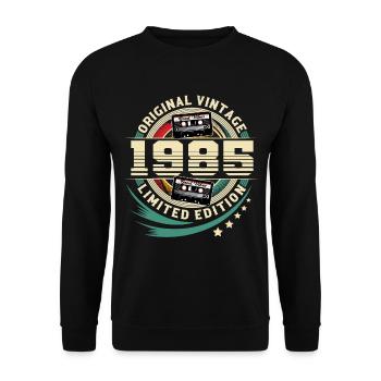 1985 Geburtsjahr Jahrgang Baujahr Geburtstag - Unisex Pullover - Schwarz - Vorne - Alina (178cm) & Michal (187cm)