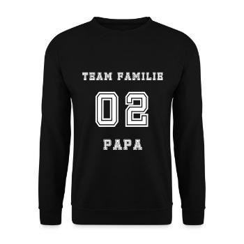 Team Family Papa 02 Numeric Logo - Unisex Pullover - Schwarz - Vorne - Alina (178cm) & Michal (187cm)