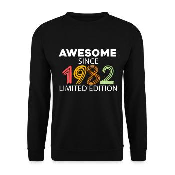 Fantastic since 1982 - born in 1982 - Unisex Sweatshirt - black - Front - Alina (178cm) & Michal (187cm)