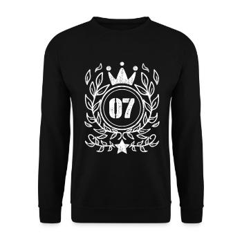 7 Number Crown Wreath - Unisex Sweatshirt - black - Front - Alina (178cm) & Michal (187cm)