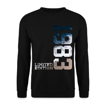 43RD BIRTHDAY LIMITED EDITION 1983 - Unisex Sweatshirt - black - Front - Alina (178cm) & Michal (187cm)