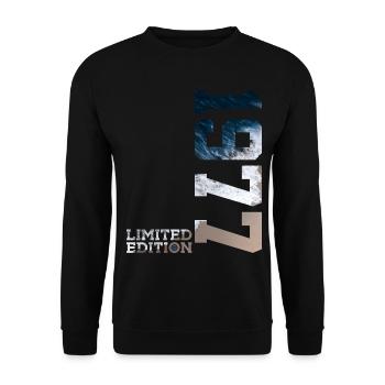 49E ANNIVERSAIRE ÉDITION LIMITÉE 1977 - Sweat-shirt Unisexe - noir - Devant - Alina (178cm) & Michal (187cm)