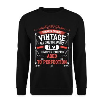 2023 Année de naissance Né Anniversaire Vintage - Sweat-shirt Unisexe - noir - Devant - Alina (178cm) & Michal (187cm)
