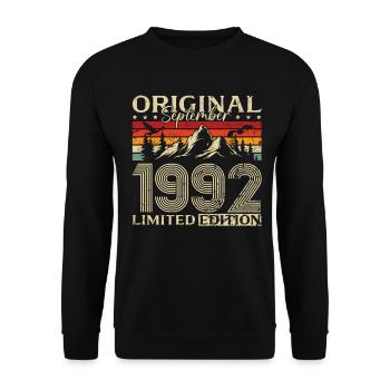 33ème Anniversaire Millésime Septembre Millésime 1992 - Sweat-shirt Unisexe - noir - Devant - Alina (178cm) & Michal (187cm)