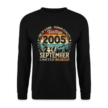 20th Birthday Vintage September Vintage 2005 - Unisex Sweatshirt - black - Front - Alina (178cm) & Michal (187cm)