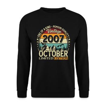 18. Geburtstag Vintage Oktober Jahrgang 2007 - Unisex Pullover - Schwarz - Vorne - Alina (178cm) & Michal (187cm)