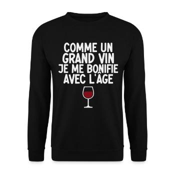 Wie ein großer Wein werde ich mit dem Alter besser - Unisex Pullover - Schwarz - Vorne - Alina (178cm) & Michal (187cm)