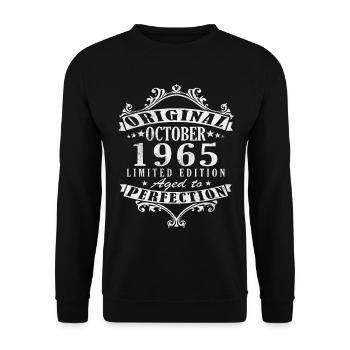 October 1965 Gift 1965 Birthday October 1965 - Unisex Sweatshirt - black - Front - Alina (178cm) & Michal (187cm)