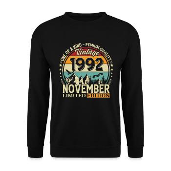 33ème Anniversaire Millésime Novembre Millésime 1992 - Sweat-shirt Unisexe - noir - Devant - Alina (178cm) & Michal (187cm)