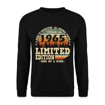 Vintage 1965 Born Vintage Birthday Retro - Unisex Sweatshirt - black - Front - Alina (178cm) & Michal (187cm)
