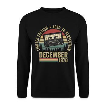 Dezember 1978 - Jahrestag Dezember 1978 - Unisex Pullover - Schwarz - Vorne - Alina (178cm) & Michal (187cm)