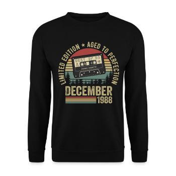 Décembre 1988 - Anniversaire Décembre 1988 - Sweat-shirt Unisexe - noir - Devant - Alina (178cm) & Michal (187cm)