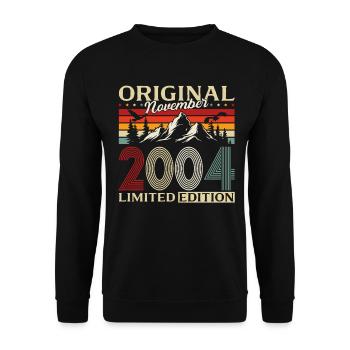 21st Birthday Original November Vintage 2004 - Unisex Sweatshirt - black - Front - Alina (178cm) & Michal (187cm)