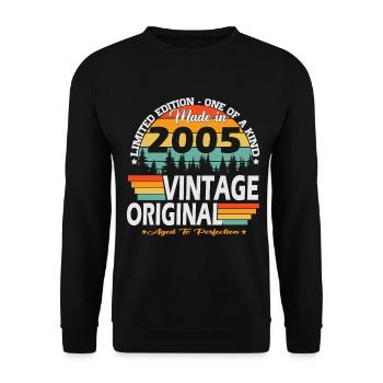 Vintage_2005_Jahrgang_geboren_Retro_Geburtstag_ - Unisex Sweatshirt - black - Front - Alina (178cm) & Michal (187cm)