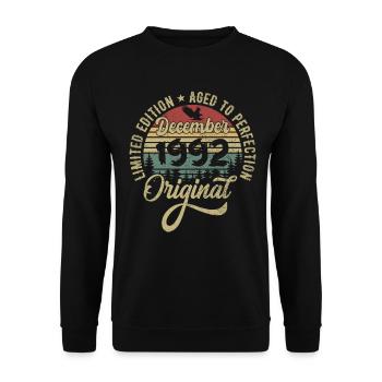 December 1992 - Legend since December 1992 - Unisex Sweatshirt - black - Front - Alina (178cm) & Michal (187cm)