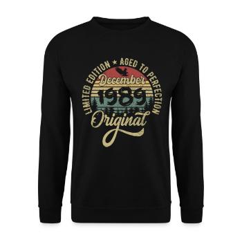 December 1989 - Legend since December 1989 - Unisex Sweatshirt - black - Front - Alina (178cm) & Michal (187cm)