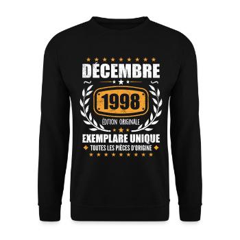 December 1998 Birthday - Born In December 1998 - Unisex Sweatshirt - black - Front - Alina (178cm) & Michal (187cm)
