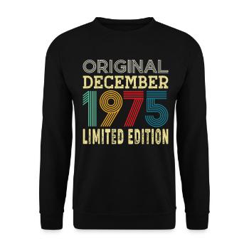Born December 1975 50 Year Old 50th Anniversary Gift - Unisex Sweatshirt - black - Front - Alina (178cm) & Michal (187cm)