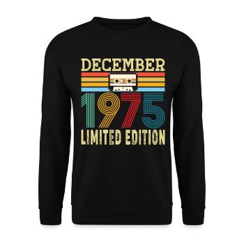 Born December 1975 50 Year Old 50th Anniversary Gift - Unisex Sweatshirt - black - Front - Alina (178cm) & Michal (187cm)