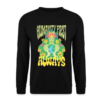 Menschlichkeit Equality Humanity First Always - Unisex Pullover - Schwarz - Vorne - Alina (178cm) & Michal (187cm)