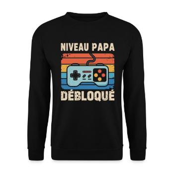 Papa-Level freigeschaltet – Gamer-Vater-werdendes Geschenk - Unisex Pullover - Schwarz - Vorne - Alina (178cm) & Michal (187cm)