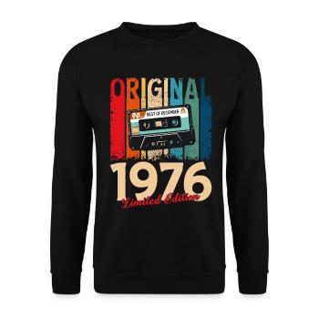 49th Birthday Cassette December Vintage 1976 - Unisex Sweatshirt - black - Front - Alina (178cm) & Michal (187cm)