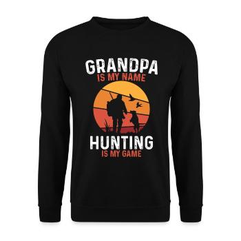 Grandpa Jagd ist mein Spiel - Unisex Pullover - Schwarz - Vorne - Alina (178cm) & Michal (187cm)