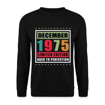 Dezember 1975 - Vintage Authentic Dezember 1975 - Unisex Pullover - Schwarz - Vorne - Alina (178cm) & Michal (187cm)