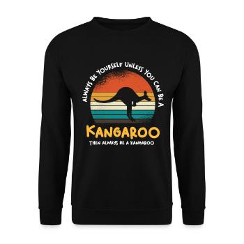 Känguru Retro Sonnenuntergang - Unisex Pullover - Schwarz - Vorne - Alina (178cm) & Michal (187cm)