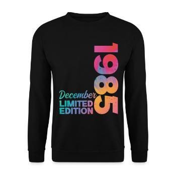 December 1985 Birthday Born in December Gift - Unisex Sweatshirt - black - Front - Alina (178cm) & Michal (187cm)