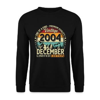 21st Birthday Vintage December Vintage 2004 - Unisex Sweatshirt - black - Front - Alina (178cm) & Michal (187cm)