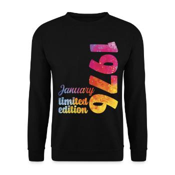 Cadeau D'anniversaire Janvier 1976 Anniversaire  - Sweat-shirt Unisexe - noir - Devant - Alina (178cm) & Michal (187cm)