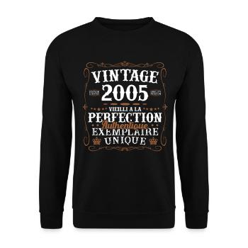 authentique_2005 - Sweat-shirt Unisexe - noir - Devant - Alina (178cm) & Michal (187cm)