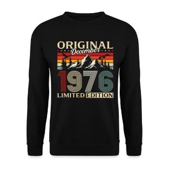 54. Geburtstag Original Dezember Jahrgang 1976 - Unisex Pullover - Schwarz - Vorne - Alina (178cm) & Michal (187cm)
