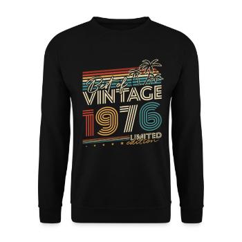 1976 Vintage Vintage Retro Birthday Gift - Unisex Sweatshirt - black - Front - Alina (178cm) & Michal (187cm)
