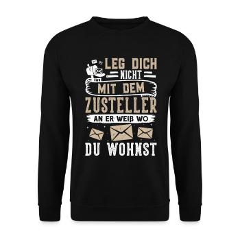 Postman DON'T MESS WITH THE DELIVERY MAN HE PROVES - Unisex Sweatshirt - black - Front - Alina (178cm) & Michal (187cm)