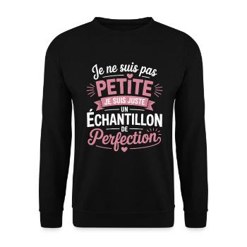 Ich bin kein kleines Beispiel für Perfektion - Unisex Pullover - Schwarz - Vorne - Alina (178cm) & Michal (187cm)