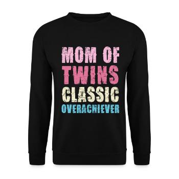 Mama von Zwillingen – Klassisch Überflieger - Unisex Pullover - Schwarz - Vorne - Alina (178cm) & Michal (187cm)