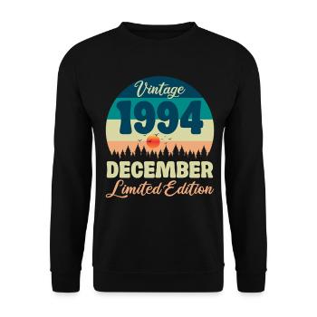 Geburtstag Dezember 1994 Geburtstagsgeschenk - Unisex Pullover - Schwarz - Vorne - Alina (178cm) & Michal (187cm)