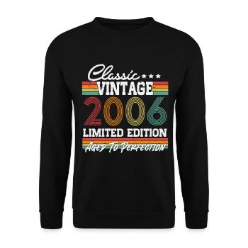 20th Birthday Gift Vintage 2006 Born - Unisex Sweatshirt - black - Front - Alina (178cm) & Michal (187cm)