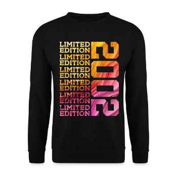 LIMITED EDITION 2002 24 YEARS 24TH BIRTHDAY - Unisex Sweatshirt - black - Front - Alina (178cm) & Michal (187cm)
